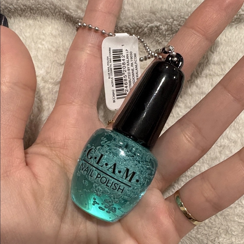 NWT resin nail polish bottle keychain - Picture 2 of 3